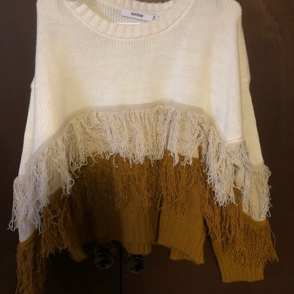 Women’s Fringe Crop sweater